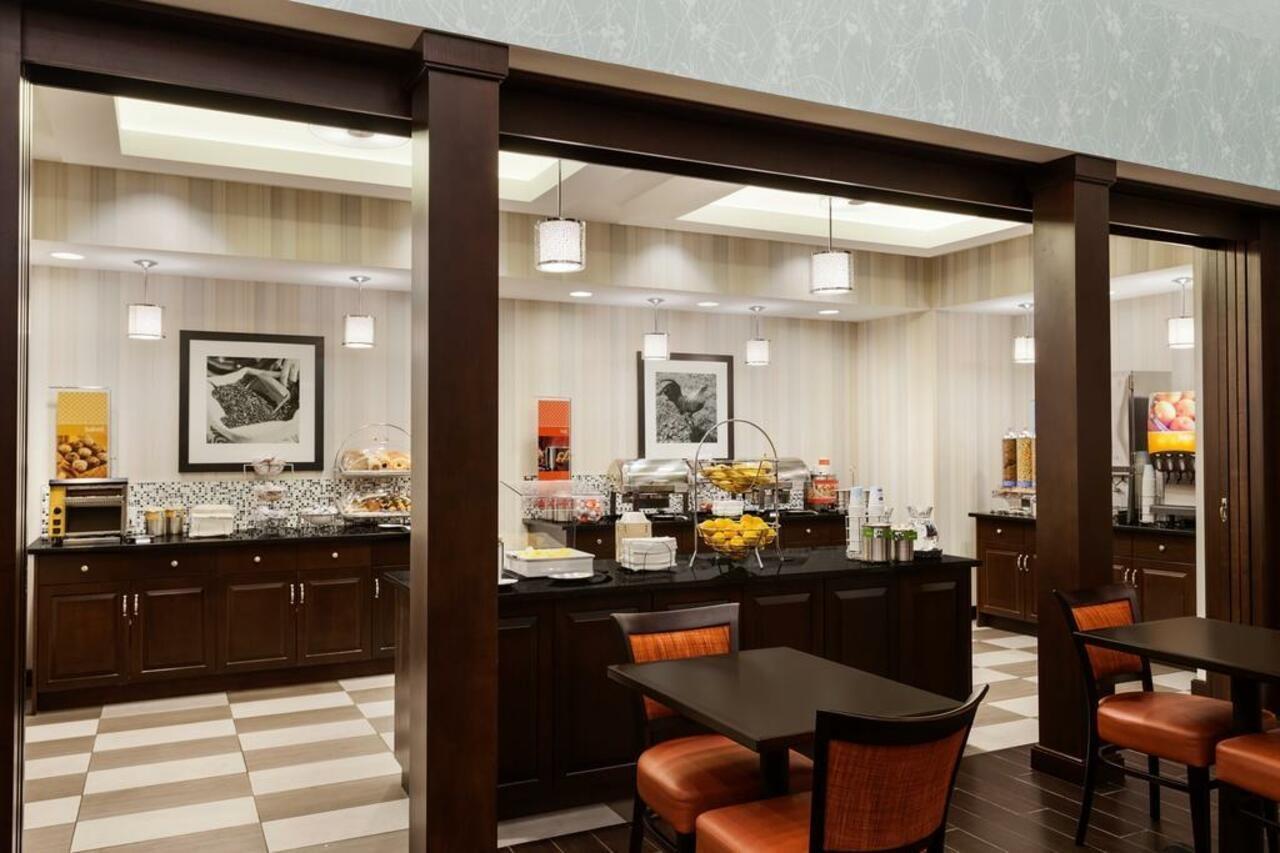 Hampton Inn & Suites Херши Экстерьер фото